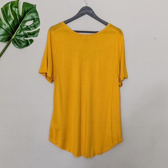 Old Navy NWOT mustard yellow short sleeve flowy tee size XL - Picture 3 of 6